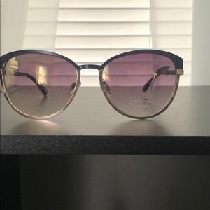 Jessica Simpson sunglasses